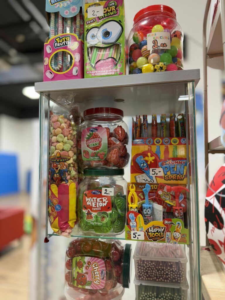 Przekąski, oryginalne słodycze i strefa vendingowa